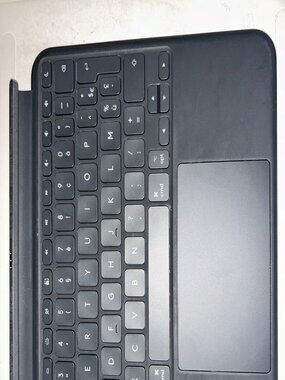 Logitech Combo Touch Keyboard Case – Model YU0084 (Unsure specific Ipad)